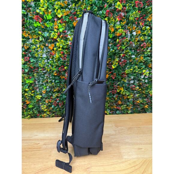 Timbuk 2 Q‎ 2.0 Carrying Case Backpack for 17" Labtop Notebook Eco Black NEW NWT - Picture 10 of 16